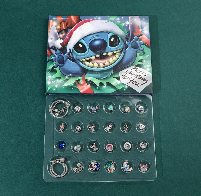 Vista 3 de Calendario de Adviento Charms de Stitch <3